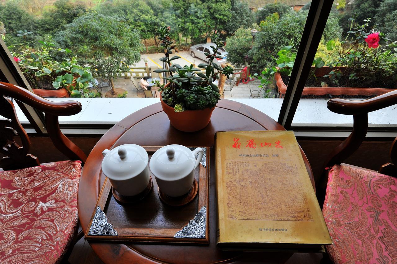 Nong Yue .Emeishan Ju Exterior foto